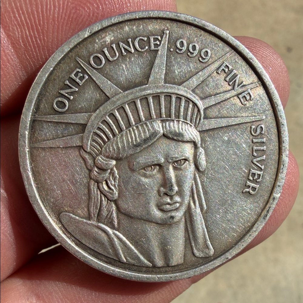 1oz 99.9 Fine Silver Coin